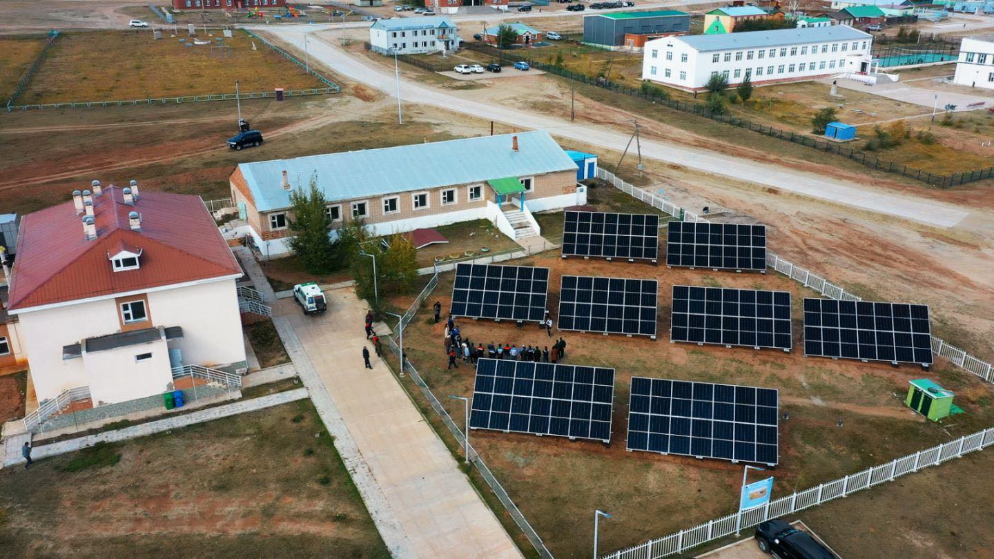 Сэргээгдэх эрчим хүчээр Сүхбаатар аймгийн Наран сумын ЭМТ дулаанаа шийдлээ